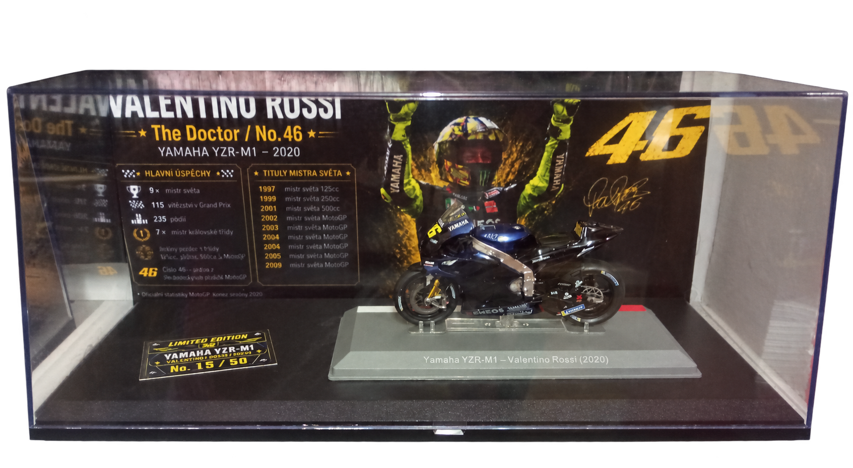 Valentino Rossi 46 – Yamaha YZR-M1 (2020), limitovaná edice ve vitríně